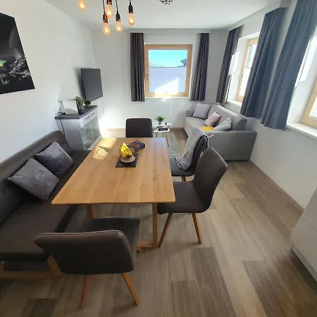 Beim Nannerl Apartment *